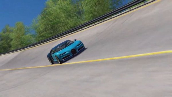 Bugatti Chiron vs Ferrari LaFerrari Blue at Monza Full Course