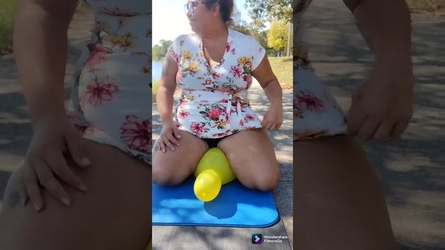Balloons Sitting BBW In Minidress Lakeside, Barefoot  #asmr #asmrballoon #balloon #bbw  #oklahoma