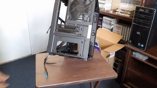 NZXT H210 Mini-ITX Case Unboxing смотреть онлайн