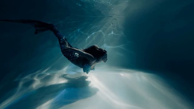 Mermaids Whispering: Ethereal Underwater Sounds смотреть онлайн