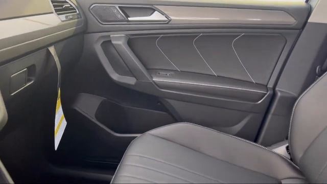 2023 Volkswagen Tiguan 2.0T SE 4MOTION Frederick смотреть онлайн