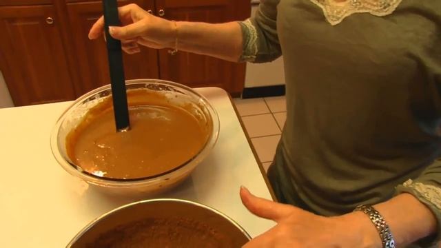 Betty's Special Occasion Chocolate Mousse Cake смотреть онлайн