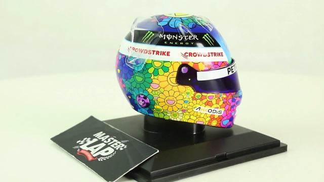Casco Mini Helmet 1:5 Lewis Hamilton 'Mercedes 2022' GP Japón смотреть онлайн