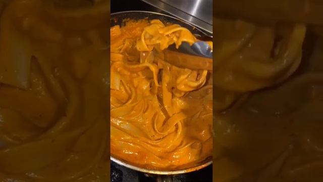 Homemade Creamy Cajun Pasta W/ Salmon смотреть онлайн