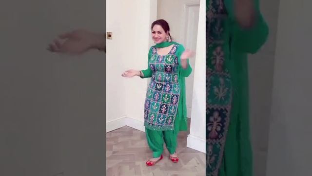 House Wife Amazing Hot Dance At Home смотреть онлайн