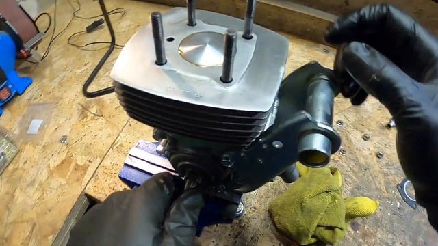 Episode 19 : Montage cylindre - PEUGEOT 103 - смотреть онлайн