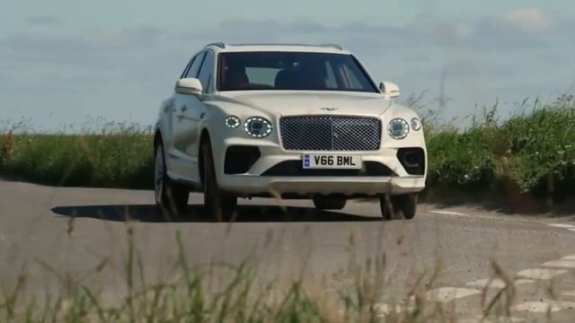 The New Bentayga Hybrid Driving Video | Auto Review | Agoge Auto смотреть онлайн