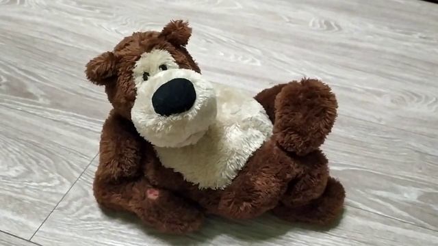 Отдыхающий медвежонок смотреть онлайн