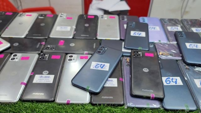 Sunday Bazaar | Motorola G32 VS Motorola G31 | Moto One 5G | Karachi itwar Bazaar смотреть онлайн