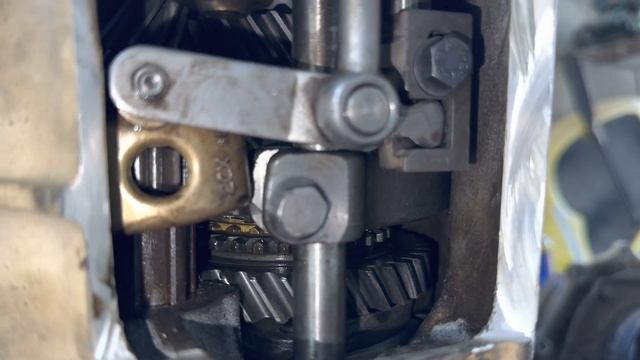 Cómo sincronizar las velocidades en una transmisión VW смотреть онлайн