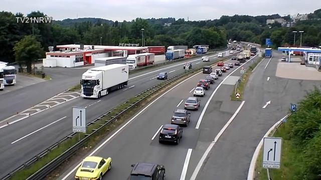 A46 Richtung Düsseldorf Autobahn Brücke Wuppertal Gennebeckerstrasse 9.59 Uhr 3.9.2013 TV21NRW смотреть онлайн