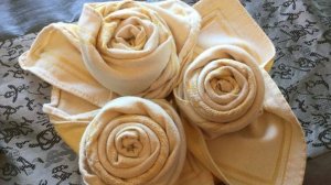 Как сделать цветок-розу из полотенца: простая техника оригами для начинающих