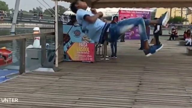 Best public girls reaction flips in public reaction girls reaction mini jumper 🥰 смотреть онлайн