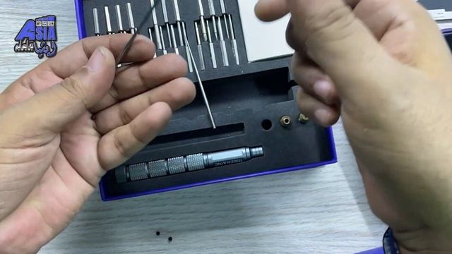 Upgrade Your Mobile Repair Skills with the Must-Have 28 in 1 Electric Screwdriver Set смотреть онлайн