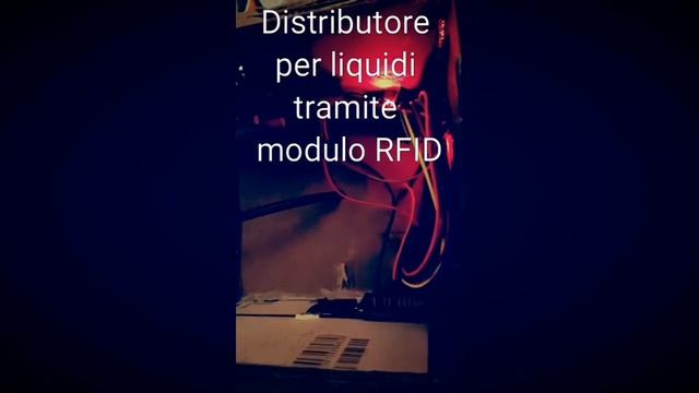 Prototipo di distributore per bevande tramite ESP8266 e modulo RFID смотреть онлайн