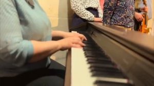 Смотрю я на Христа и верою живу.  христианская песня на Пасху.