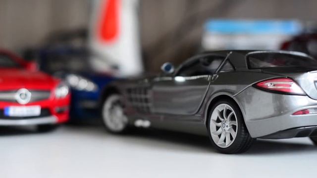 Mercedes SLR McLarem смотреть онлайн
