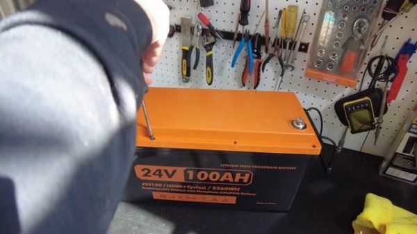 Jsdsolar 24v 100Ah LiFePO4 Lithium Battery