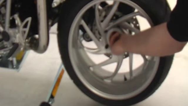 Motorradheber Heck/Hinten an einer BMW R1200S Einarmschwinge von Kern-Stabi-Motorradtechnik смотреть онлайн