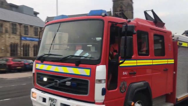 *RARE* Altrincham Breathing Aparatus Unit + Unmarked Officers Responding - Greater Manchester Fire смотреть онлайн