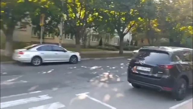 Правила дорожнього руху. Відеопоради від учнів 9 А класу смотреть онлайн
