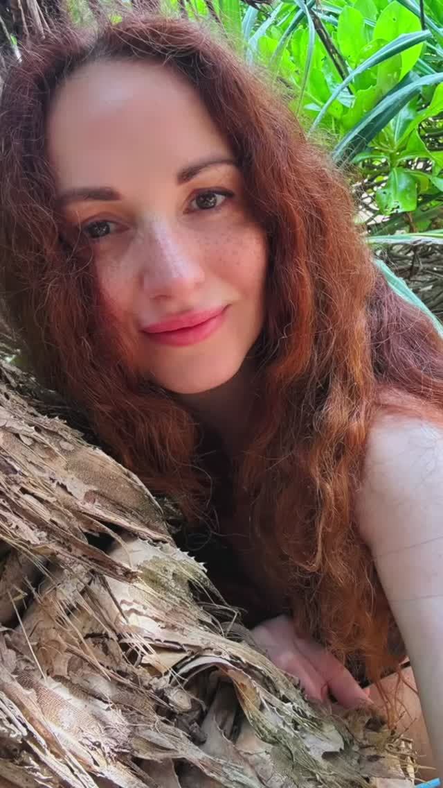 История Ольги. Путешествие Ешь. Молись. Люби смотреть онлайн