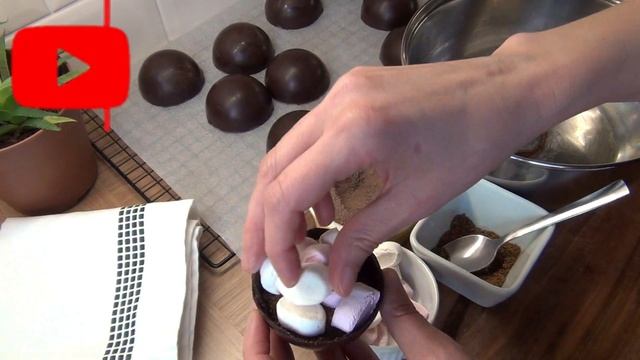 4 Flavour Vegan Hot Chocolate Bombs Recipe | Vegan Hot Cocoa Bombs смотреть онлайн