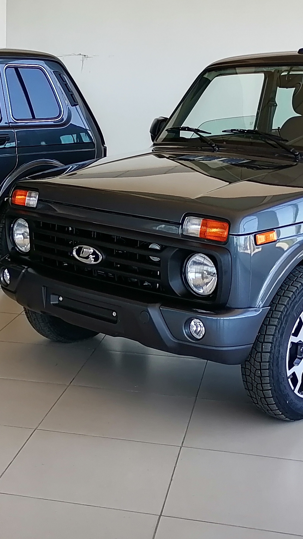 Нива Люкс Легенда Черная. Разные цвета в наличии. Продажа Лада Нива. 10-01-2025 смотреть онлайн