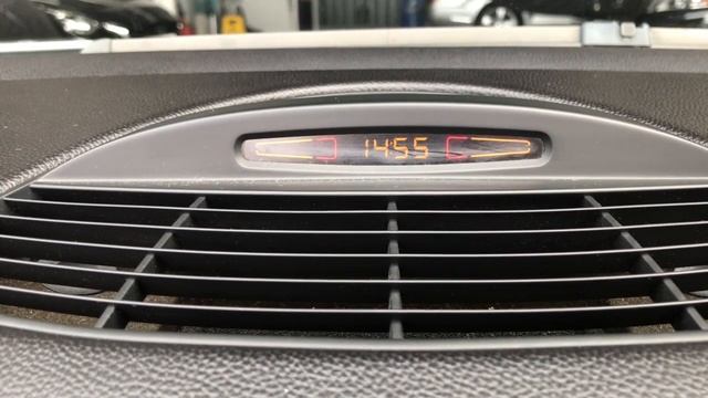 MERCEDES SL CLASS SL500 7G-TRONIC. LOW MILES. SERVICE HISTORY. PANORAMIC ROOF. SAT NAV. XENONS. смотреть онлайн