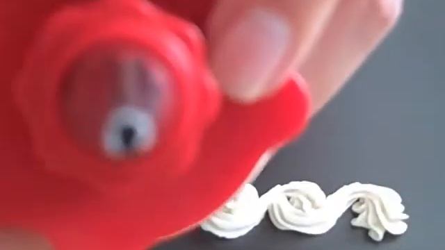 Icing Border | How to Pipe an S-shaped Shell Border | Piping Border | How To Make Icing Shell Borde смотреть онлайн