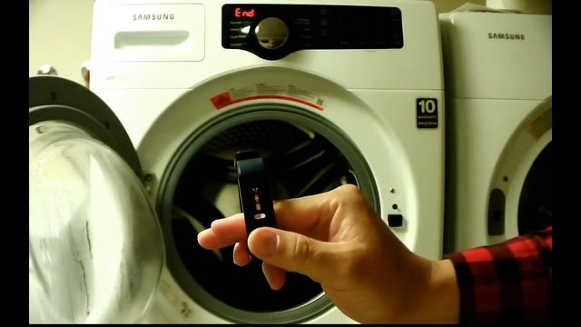 Social distancing smart bracelet W5 vs. Washing machine. смотреть онлайн