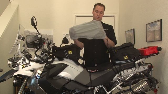 Enduro, Explorer Lite, & Rainier Tank Bags / Wolf Tail Bag from Wolfman Luggage by Adventure Design смотреть онлайн