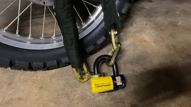 Yamaha XT250 - Chain & Lock смотреть онлайн