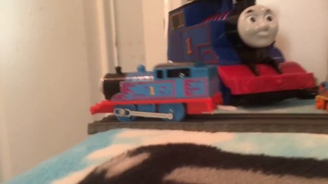 HAPPY BIRTHDAY THOMAS | WAVE 4 Minis - Thomas and Friends World's Strongest Engine Toy Trains смотреть онлайн