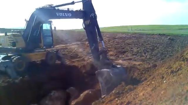 Volvo EW 180B смотреть онлайн