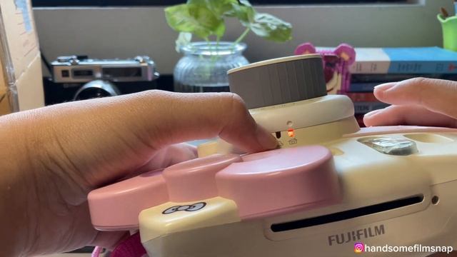 การใช้งานกล้องโพลาลอยด์Instax mini HELLO KITTY by; handsomefilmsnap❤️🐝 смотреть онлайн