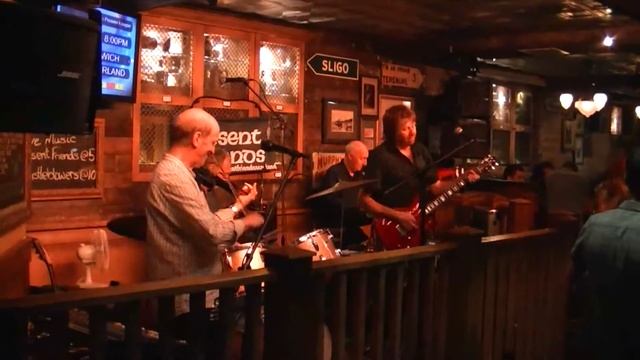 Absent Friends at Finnegans Wake, Edinburgh смотреть онлайн