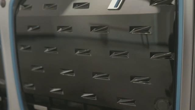 A Detailed Walkaround The 2022 BMW i4 Electric Sedan смотреть онлайн