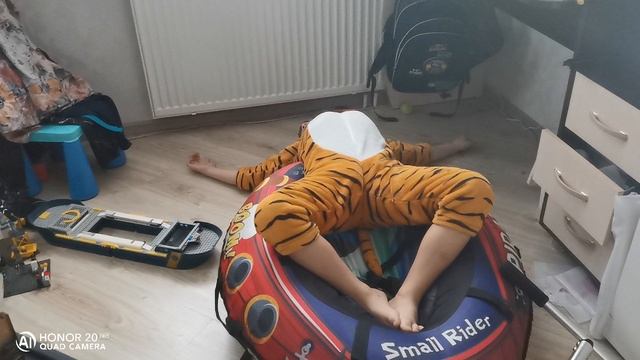 Дети проснулись 😁 смотреть онлайн