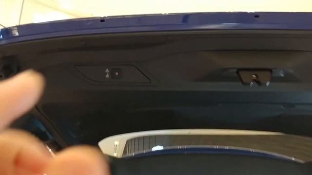 Citroen Grand C4 Picasso trunk open and close смотреть онлайн