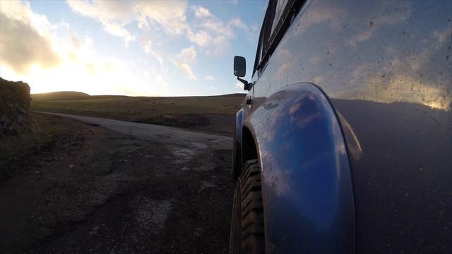 Twisted Land Rover Defender Exhaust Note смотреть онлайн