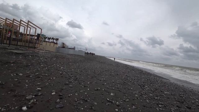 АДЛЕР. ШТОРМ. Пляж ЧАЙКА. Набережная. Мзымта. Мандарин. смотреть онлайн