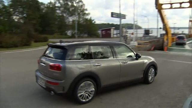 The New MINI Cooper S Clubman, Melting Silver - Driving Video | AutoMotoTV смотреть онлайн