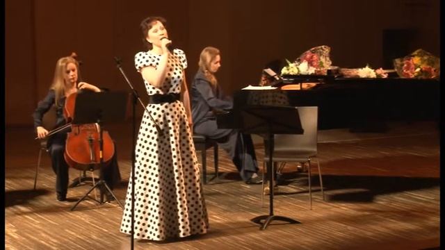 А.Герман, сл. Р.Казаковой "Небо голубое", поет Анна Киселёва смотреть онлайн