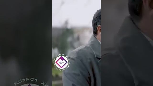 Ислам Мальсуйгенов, Зульфия Чотчаева - Крутится, вертится шар голубой смотреть онлайн