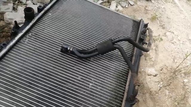 Замена радиатора охлаждения Мицубиси Каризма смотреть онлайн