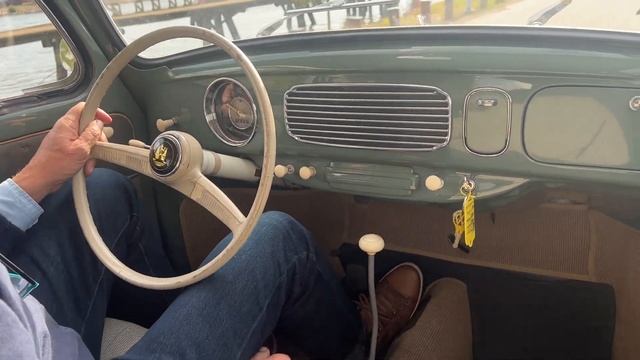 15378 - Volkswagen Typ 1 oval bubbla 1200 — 1957 смотреть онлайн