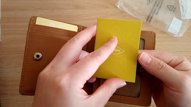 Fossil Emma Mini Wallet Unboxing смотреть онлайн