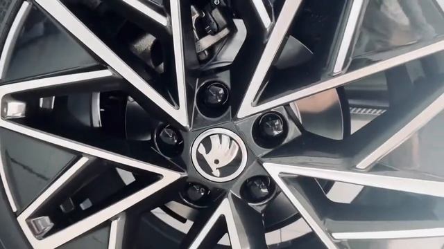Нова ŠKODA Octavia вже в SKODA Автотрейдінг Харків смотреть онлайн