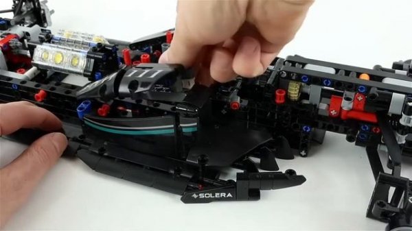 Lego-Technic Mercedes AMG F1 W14 E-Performance